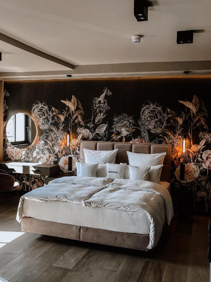 Hotel Atlantic Вестерланд Экстерьер фото